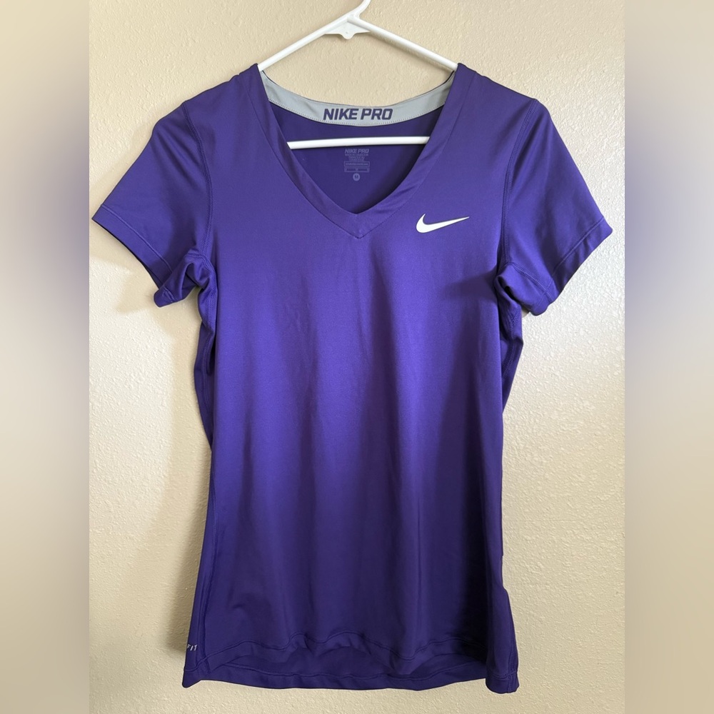 Nike Pro Dri Fit Women’s V Neck Short Sleeve Purple Sports Tee M